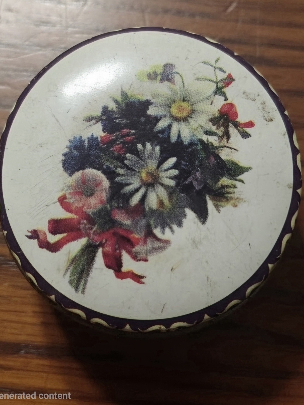 vintage metal pillbox   70s floral bouquet